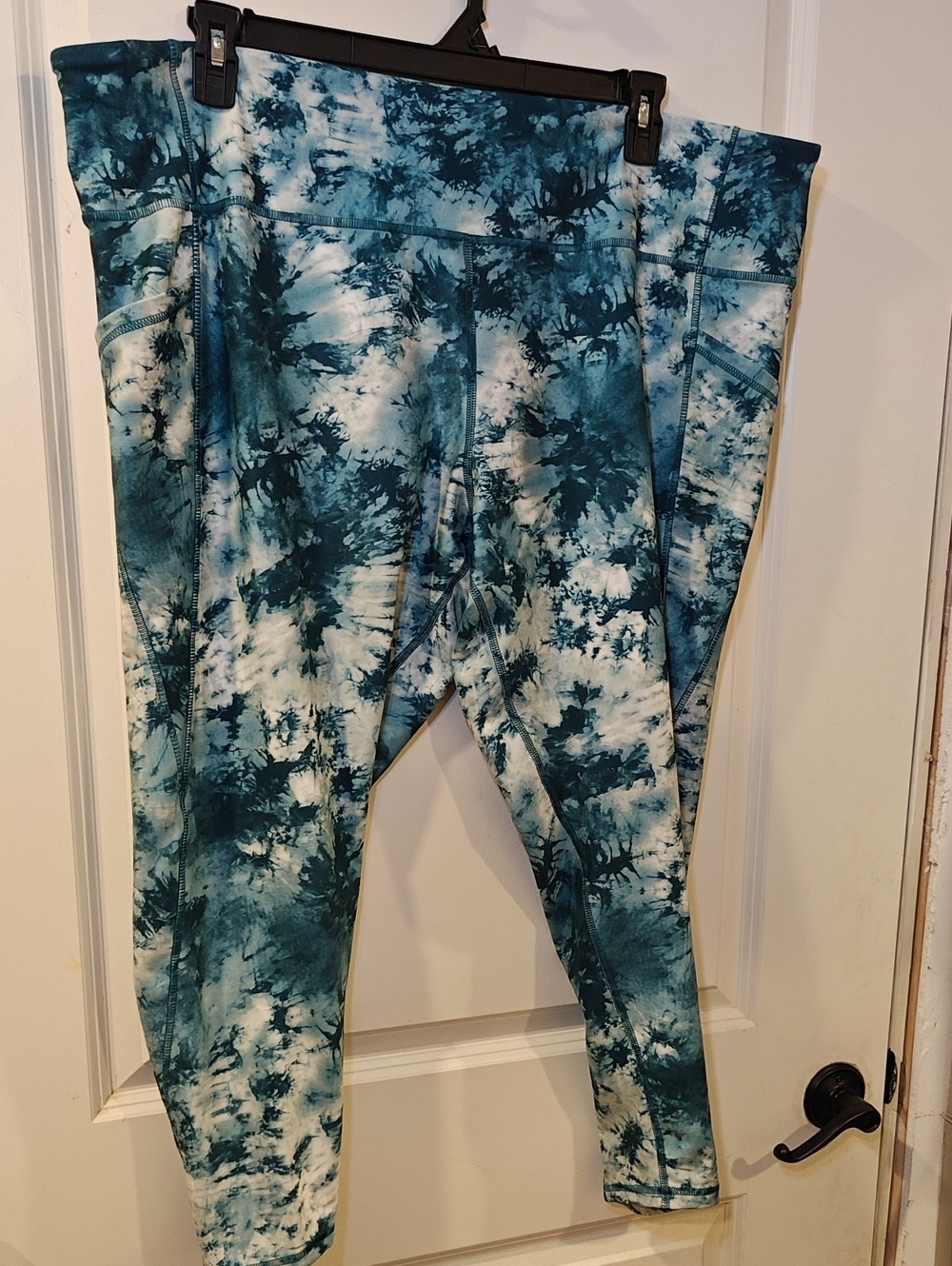 Tie-Dye Blue Leggings - Stylish Women's Activewear